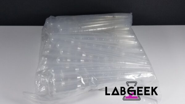 100 3mm Plastic Pipettes On LabGeek