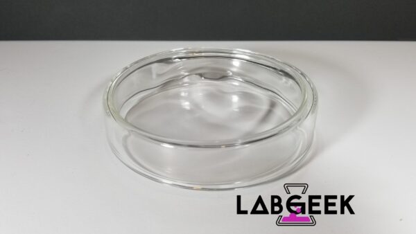 150mm Petri Dish On LabGeek 1