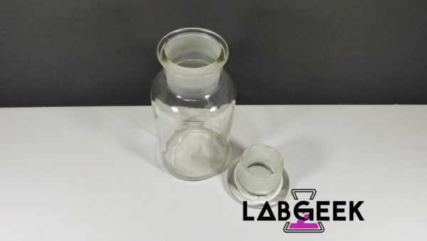 250ml Boro Reagent Jar w/Ground Glass Lid 2 on LabGeek